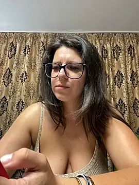 NadiraNoor Live XXX-Chat