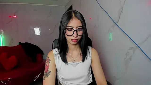 LilithCooperr_'s Live XXX Chat