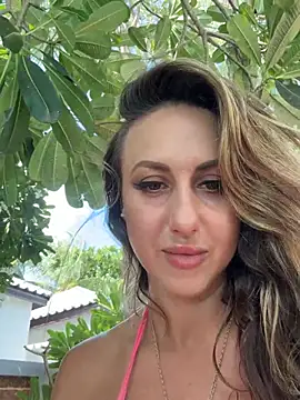 Bella-Grace élő XXX-chatje