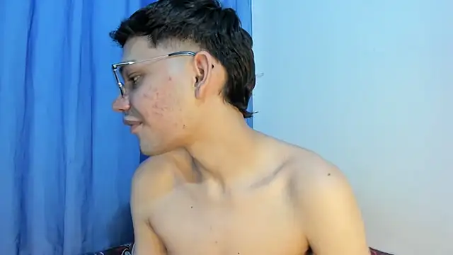 Diego-Monsalve Adlı Modelin Canlı XXX Sohbeti