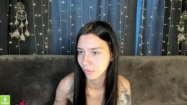 Amelia_skyy Adlı Modelin Canlı XXX Sohbeti