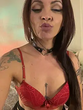 Chat XXX en directo de _TayllorSweet_