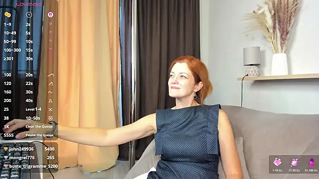 Julia_Suny: онлайн-секс-чат