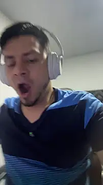 צ'אט XXX בשידור חי של Rick_Adams