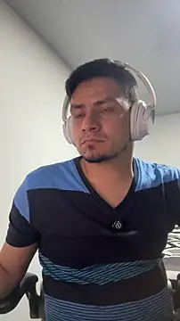 XXX chat uživo modela Rick_Adams
