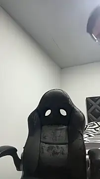 Rick_Adams 现场XXX聊天