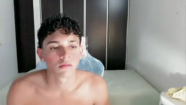 Czat XXX na żywo – 2c_Bby