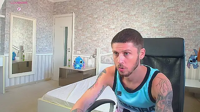 Chat XXX ao vivo de JonahShaw