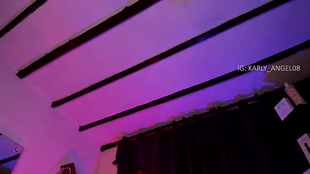Czat XXX na żywo – karly_angeel