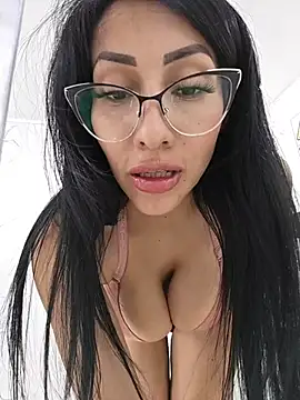 IsabellitaVIP 现场XXX聊天