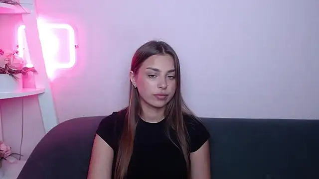 MilanaAngelAs XXX чат на живо