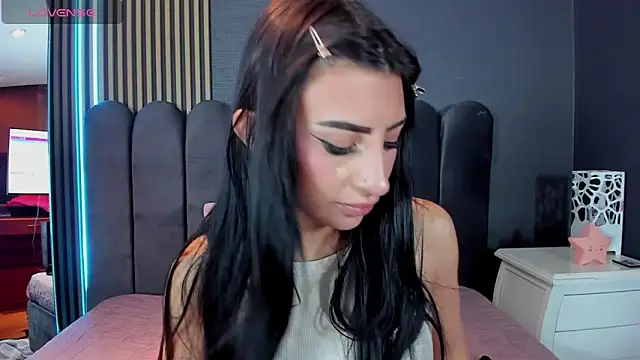 Nicolette_ks_ XXX чат на живо