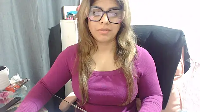 Živý XXX chat KatteAngelLat
