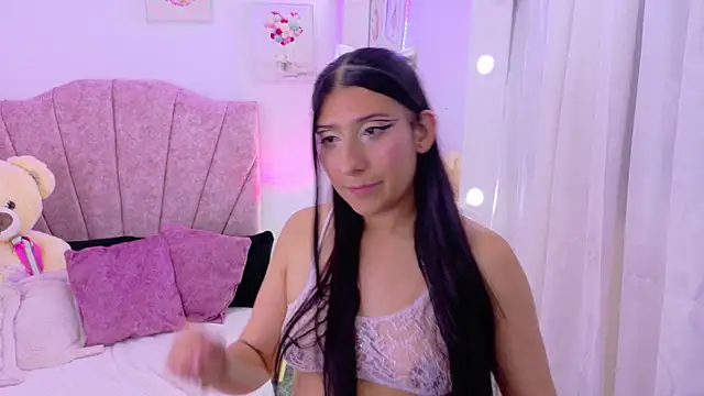 Sara_Blum Adlı Modelin Canlı XXX Sohbeti