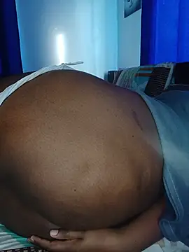queennapal Adlı Modelin Canlı XXX Sohbeti