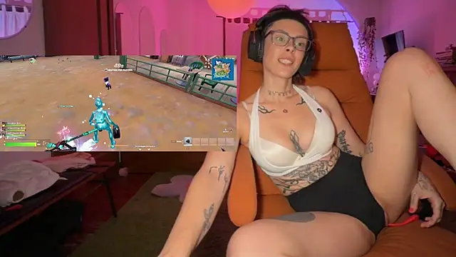 GennaJames Chat XXX live