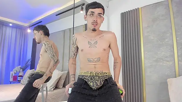 Chat XXX ao vivo de NikoStone_