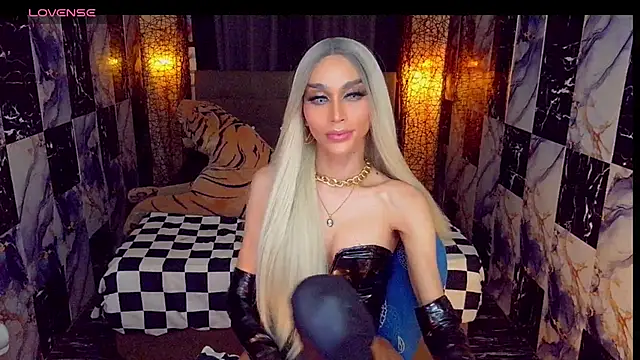 SeductiveSamanthaTS 现场XXX聊天