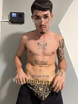 Chat XXX en directo de NikoStone_
