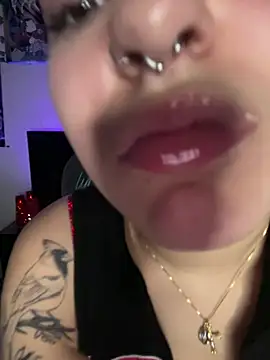 Mamachulita's Live XXX Chat