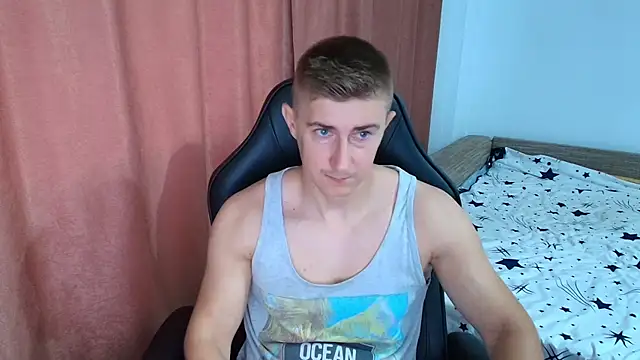 PowerBoy07 – Naživo XXX chat
