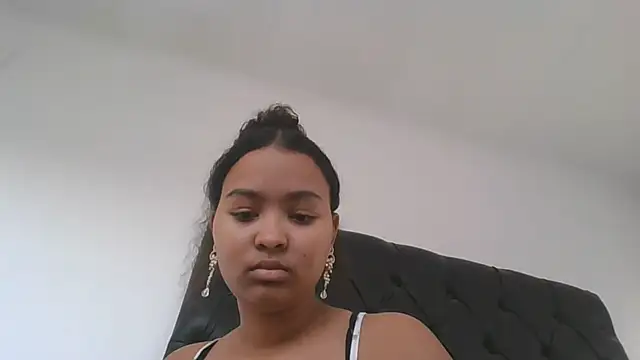 Chat +18 de indianaphrodite1 ao vivo