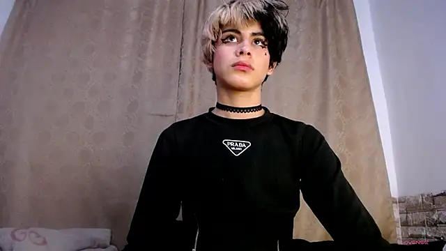 DaraSweet20 Adlı Modelin Canlı XXX Sohbeti