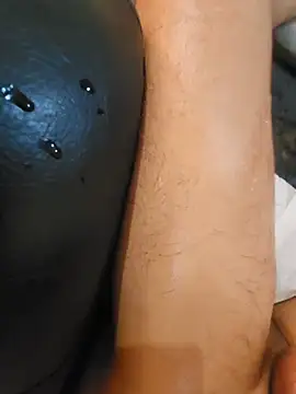Hunter_of_heart143's Webcam Show