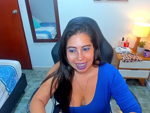 nikki_nikoll's Live XXX Chat