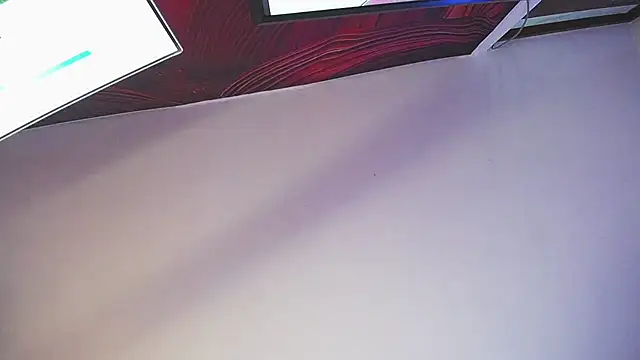 XXX chat uživo modela Ruby-Kai