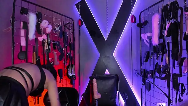 Chat XXX Live Cinthia_Iris_BDSM