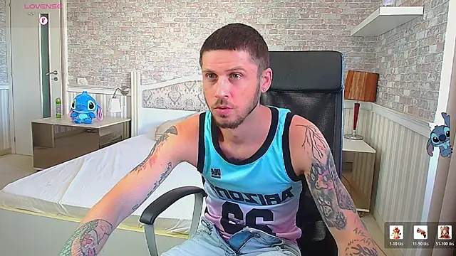 XXX chat uživo modela JonahShaw