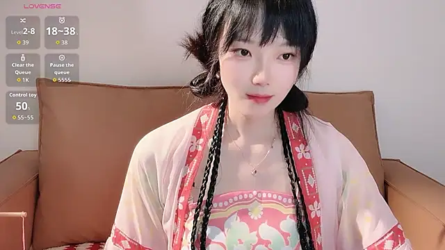 upoo7ltのライブXXXチャット