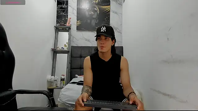 sweetauracouple Chat XXX in diretta