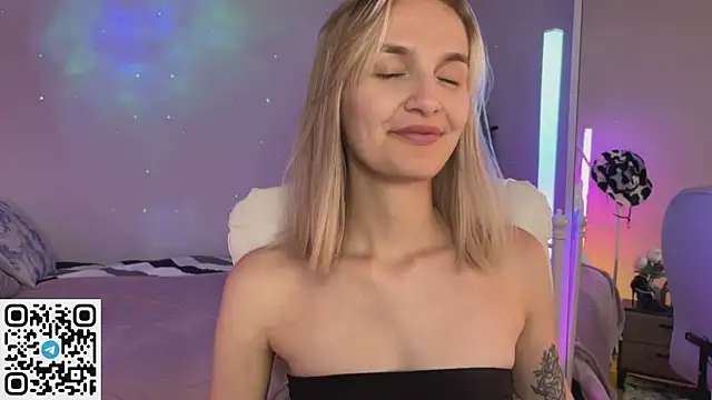 Chatroom XXX en direct de _Vikky_Moon_
