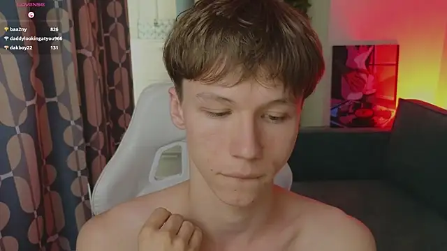 cuMte_boy élő XXX-chatje