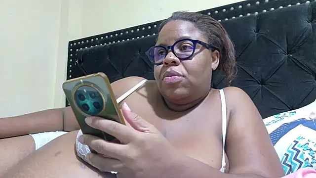 Chatroom XXX en direct de TatianaSantodomingo