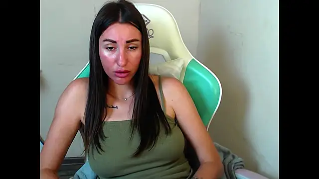 Cammil1a_horn Chat XXX in diretta