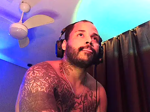Chat XXX en directo de Ale_Mineiro