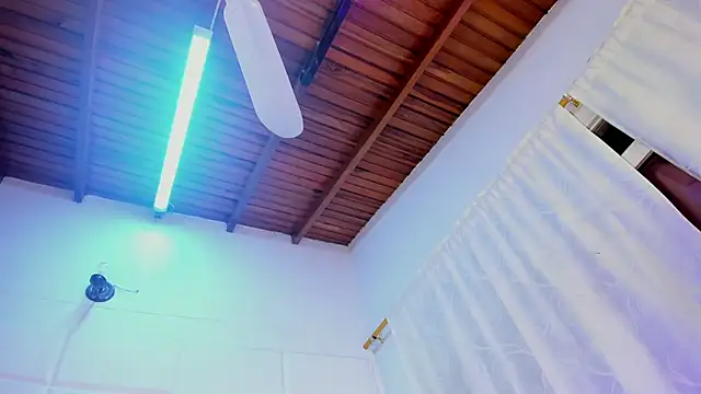 Channel_Mills live XXX chat