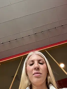 Chatroom XXX en direct de NewLale