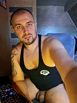 Foxyshaved Chat XXX in diretta