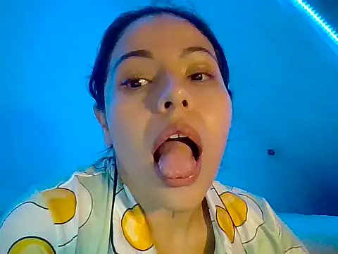 AnaDrained's Live XXX Chat