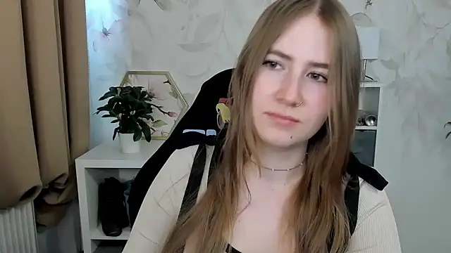 candy_Megan – Naživo XXX chat