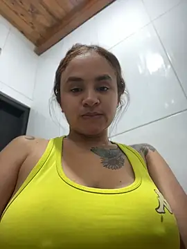 Chat +18 de Anai_Lee ao vivo