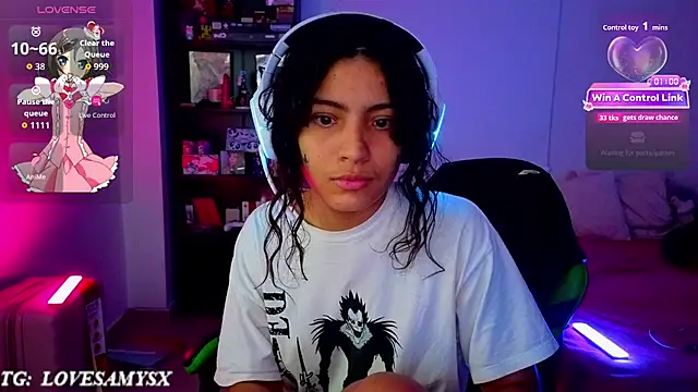 Chat XXX en directo de Lovelyamyy