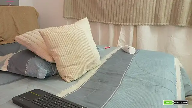 Erelisstrip's Live XXX Chat