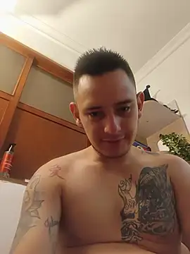 DANTECROS live XXX chat