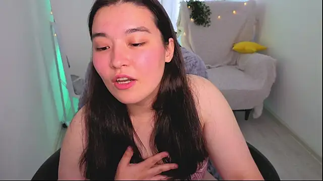 XXX chat uživo modela MomoRins