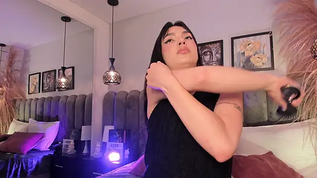 XXX chat uživo modela alice_lodge_